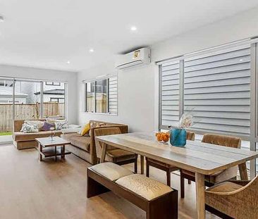 Modern Home in Karaka - Photo 3