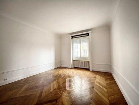 Tout savoir sur cet appartement dans le quartier Monnaie, à Paris 6ème - Photo 2