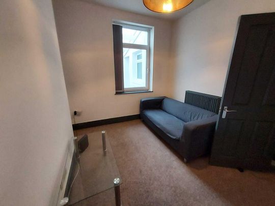 3 bedroom flat to rent - Photo 1
