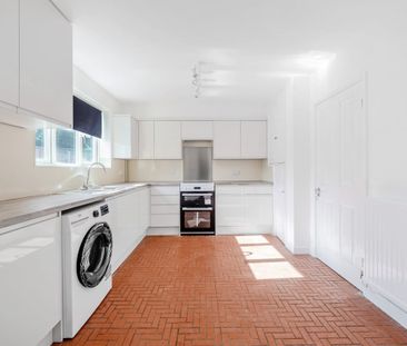3 bedroom detached house to rent - Photo 6
