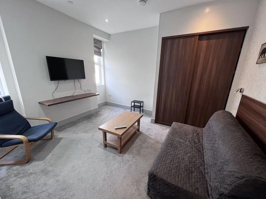 3 bedroom apartment to rent - Photo 1