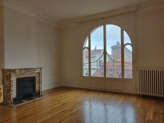 APPARTEMENT T3 A LOUER A ROANNE - PLACE DES PROMENADES - Photo 1