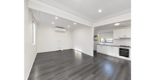 Renovated 3 Bed Home Minutes to Station & Shops - Photo 1