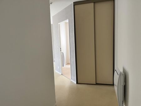 Location Appartement 2 pièces 51 m² La Châtre - Photo 2