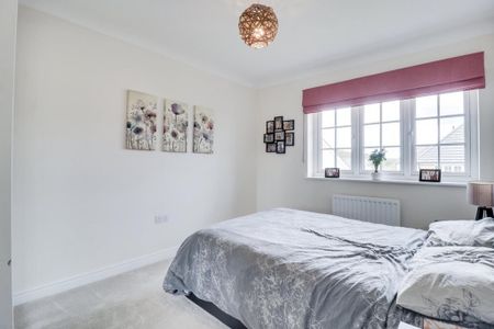 4 bedroom detached house to rent - Photo 5