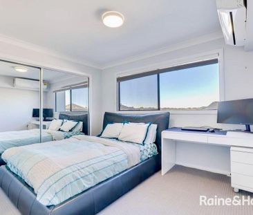 Modern, Stylish & Beautifully Presented - Photo 5
