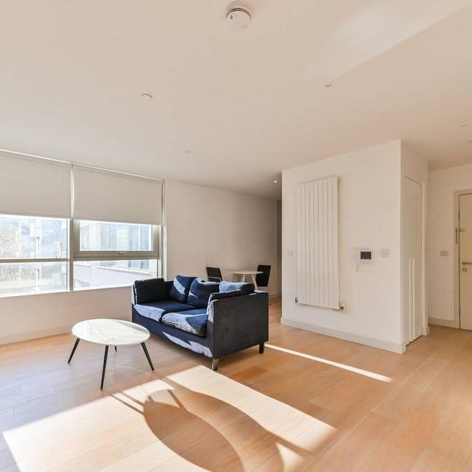 Studio to rent - Photo 1