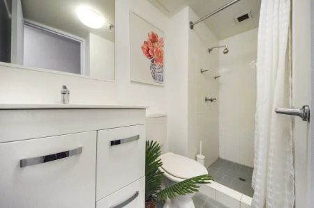 “Ideal for Students or Professionals, Furnished and includes bills.” - Photo 4