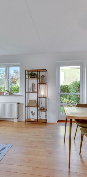 Flyt ind i Thorshammer, et hyggeligt område med byhusstemning, her får du skønne fællesområder med legeplads og gode rammer for et godt fællesskab - Photo 1