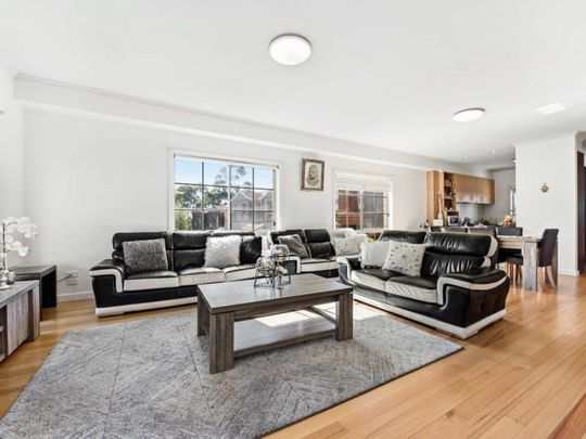 Ready to move into - Photo 1