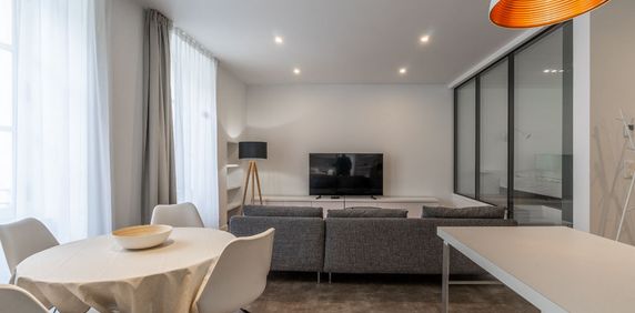 Appartement meublé et rénové dans le centre ville de Nantes - Photo 2