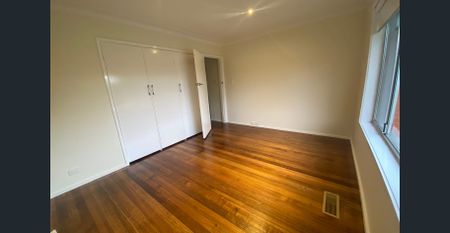 Great Location! - Photo 3