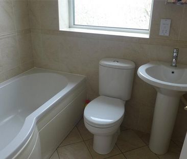 3 bedroom semi-detached house to rent - Photo 6