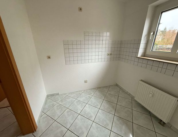 1. OG mit Feldblick / Süd-West-Balkon / Bad mit Wanne+Fenster+Dusche / Stellplatz - Foto 1