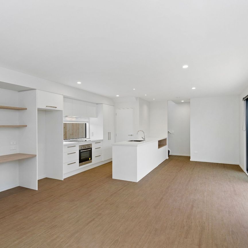 2/15 Waltham Road, Sydenham - Photo 1