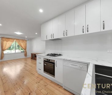 Bright and Modern | Ideal Location | Low Maintenance - Photo 6