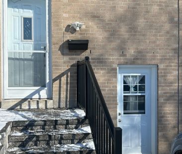 734 Pam Crescent - Photo 4