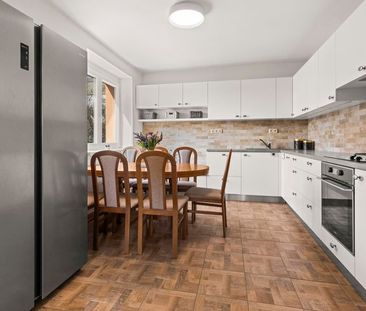 2 izbový byt BA – Rača - Cyprichova ul., ZARIADENÝ, 56 m2 + francúz... - Photo 4