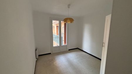 Location Appartement 3 pièces 54m² AVIGNON 84000 - Photo 4