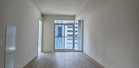 Yonge & Sheppard Bight +Spacious 1Bdrm +Den Open Concept Living Area - Photo 2