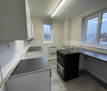 3 bedroom maisonette to rent - Photo 3