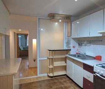 Ofer spre inchiriere apartament 4 camere, Precista, foarte curat - Photo 2