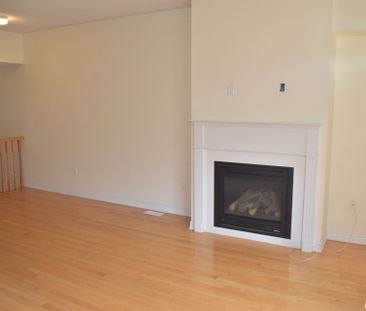 For Lease - 20 Munch Place, Milton, Ontario - Photo 2