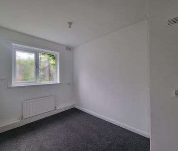 2 bedroom ground floor flat to rent - Photo 5