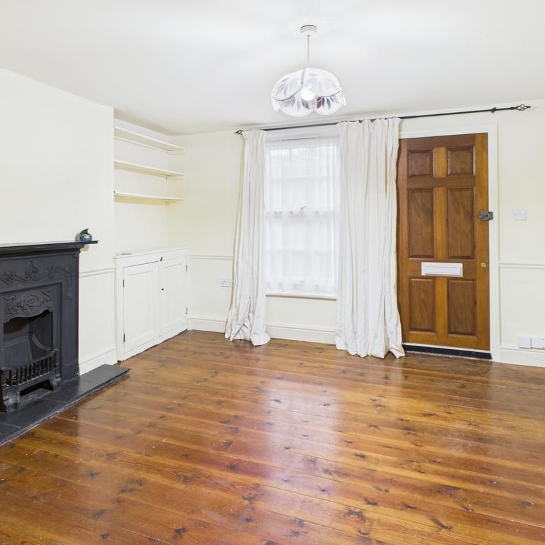 2 bedroom semi-detached house to rent - Photo 1