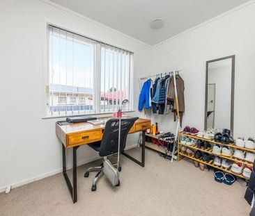 PAPAKURA, 3 BEDROOMS - Photo 5