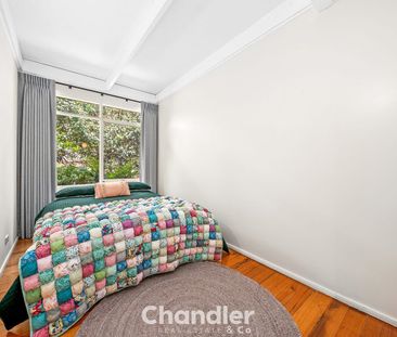 CHARACTER, CONVENIENCE AND CHARM - Photo 6