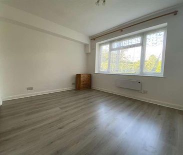 Sycamore Grove, New Malden, KT3 - Photo 5