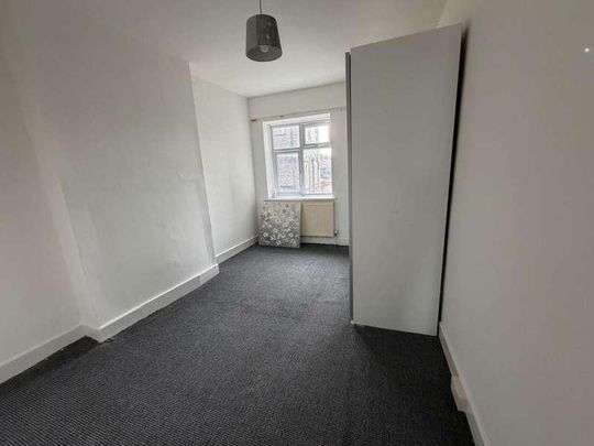 Longbridge Road, Dagenham, RM8 - Photo 1