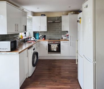 3 bedroom chalet to rent - Photo 2