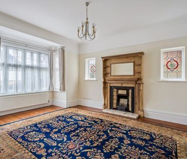 6 bedroom detached house to rent - Photo 2