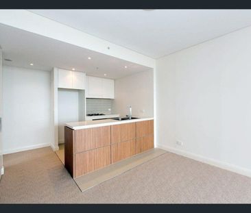 Modern Two-Bedroom Apartment for Rent - Photo 4