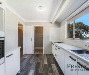 “Newly Renovated Family Residence!” - Photo 5