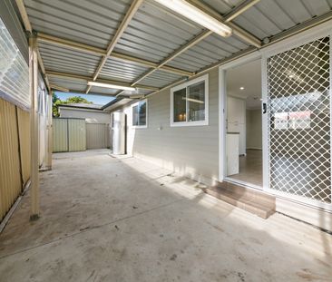 Modern Two Bedroom Granny Flat with Air Conditioning! - Photo 5