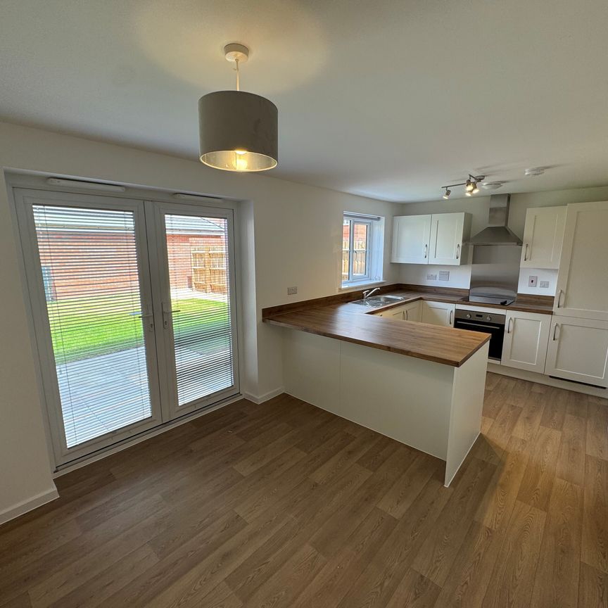 Violet Street, Lakenheath - Photo 1