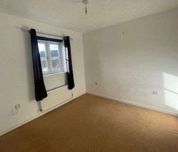 3 bedroom link detached house to rent - Photo 2