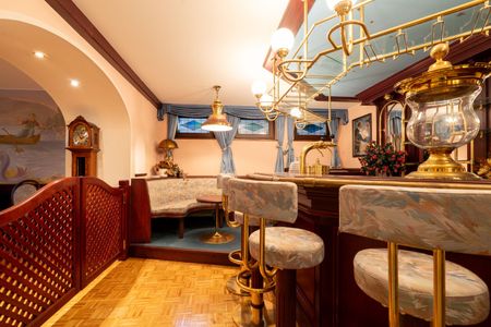 Traumhafte Villa mit eigenem Wellnessbereich in Steyr zu mieten! - Photo 2