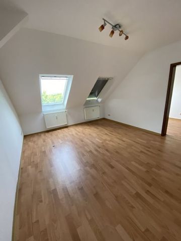 Kleine 3 Raum Wohnung Zwickau Zentrum mit EinbaukÃ¼che ab sofort zu vermieten - Photo 2