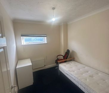 3 bed flat to rent in Capstan Place, Colchester - Photo 4