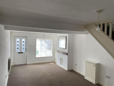 2 bedroom terraced house to rent - Photo 3