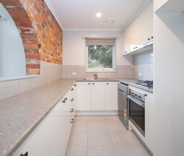 MODERN COMFORT IN QUIET MOUNT HELEN LOCATION - Photo 5