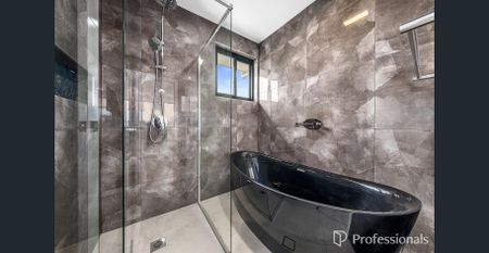 Family Home in High Grove Estate - Photo 2