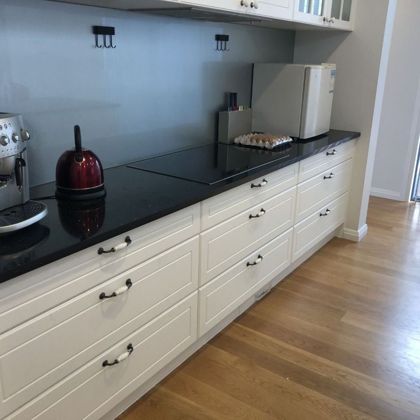 Immaculate home with Granny flat - Photo 1