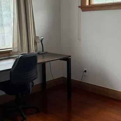 Warm & Sunny 3-Bedroom Home – Waterloo - Photo 1