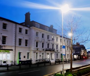 Silver En Suite - Photo 5