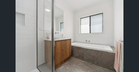 4 Bedroom + Study Family Home – Modern and Spacious - Photo 2